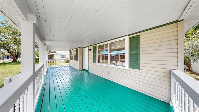 Foto del edificio - 1005 45th St W