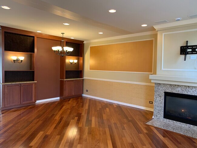 Foto del edificio - 345 N Commerce St