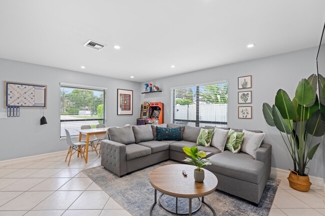 Photo - 3372 NE 5th Dr (Boca Raton, FL) House