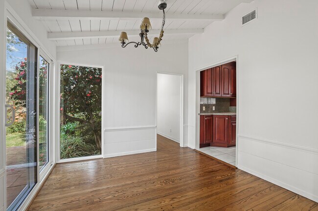 Foto del edificio - 1524 Coolidge Ave