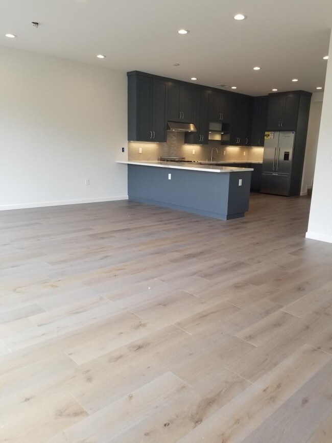 Foto del edificio - 3 bedroom in San Francisco CA 94115