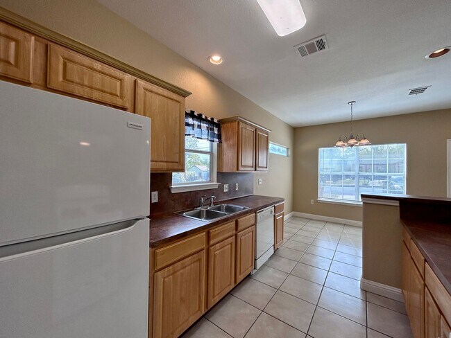 Foto del edificio - 7202 Meador Ave