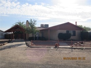 Building Photo - 3724 N Skylark Rd