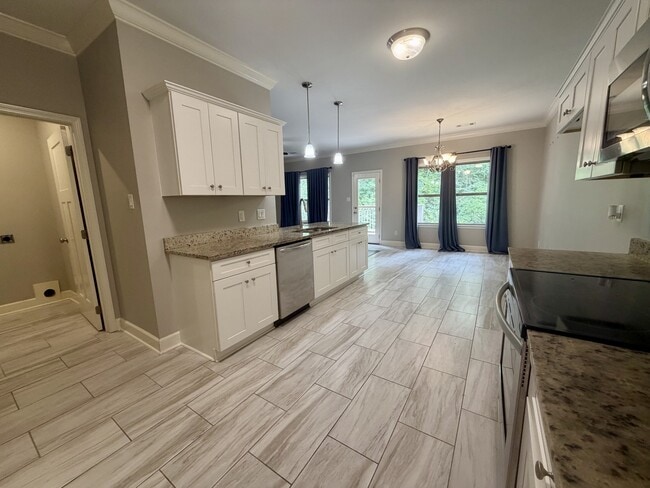 Building Photo - 4512 Western Woods Dr