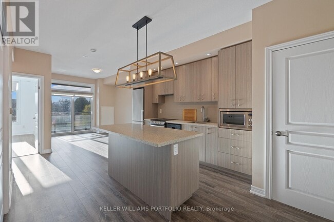 Building Photo - 457 Plains Rd E