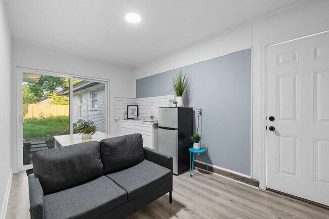 Foto del edificio - 2119 Linden Creek Ln