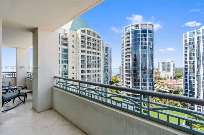 Foto del edificio - 3350 SW 27th Ave