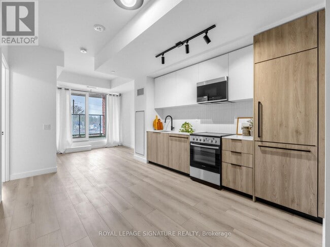 Building Photo - 1635 Military Trail