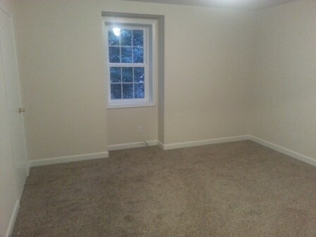 Stationmaster wall to wall carpet throughout - Cooper Place