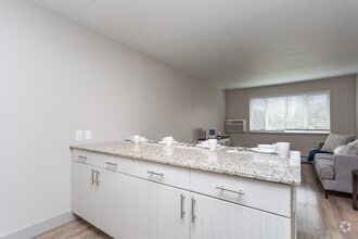 2BR, 1BA - 720 SF - North 49 Apartments