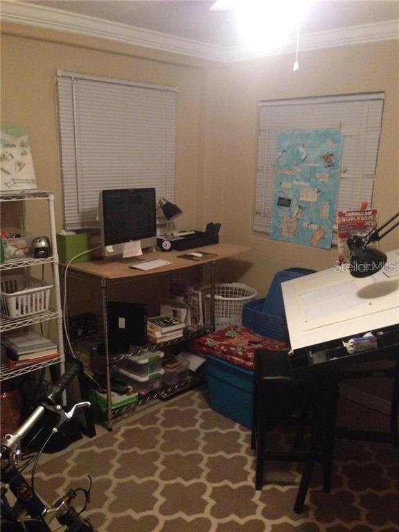 Foto del edificio - 26 W Illiana St