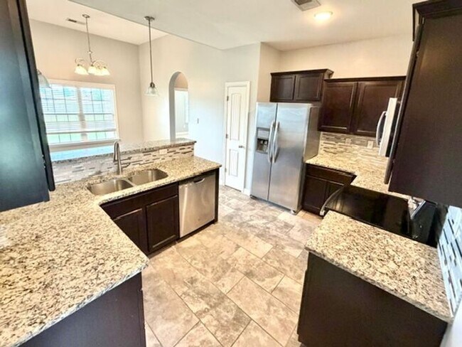 Foto del edificio - Now Leasing a 5-Bedroom 3 Bath Home In Olive Branch; Zoned for Desoto Central.