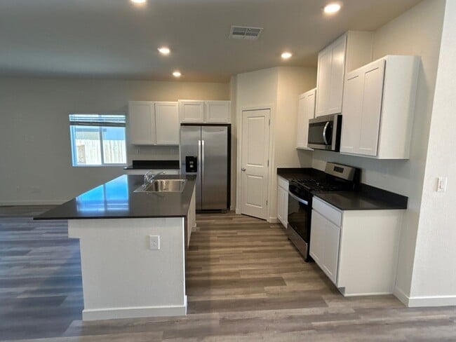 Building Photo - Newer Home in Fernley For Rent