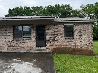 Building Photo - 171 Eastview Ave