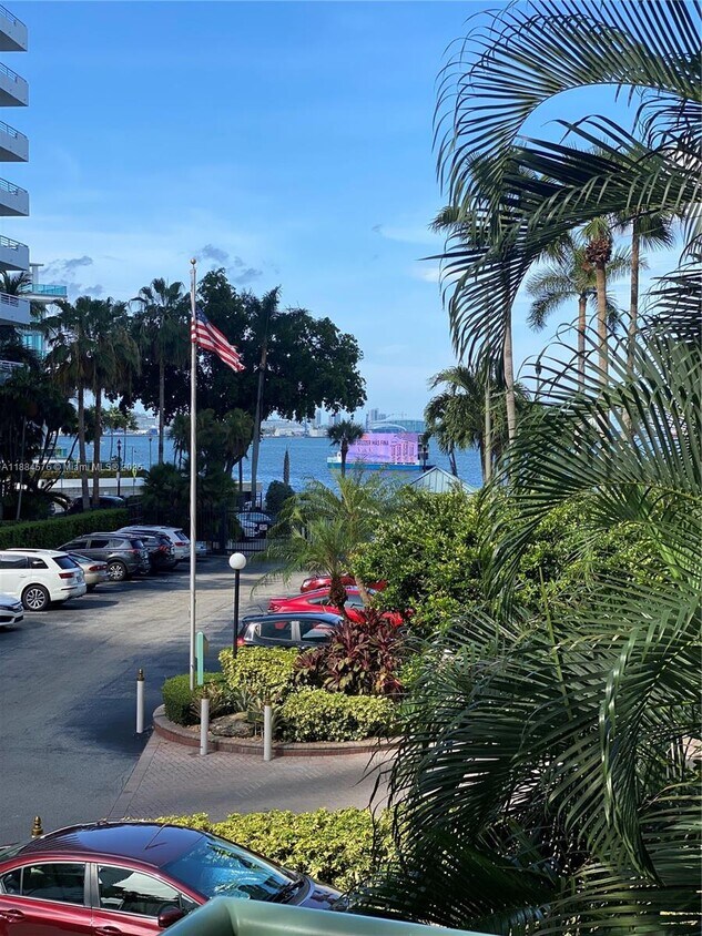 Foto principal - 1408 Brickell Bay Dr