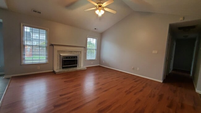 Building Photo - 2823 Franzia ~ Birch Creek