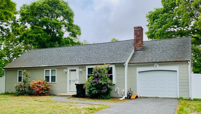 Building Photo - 118 Wayland Rd