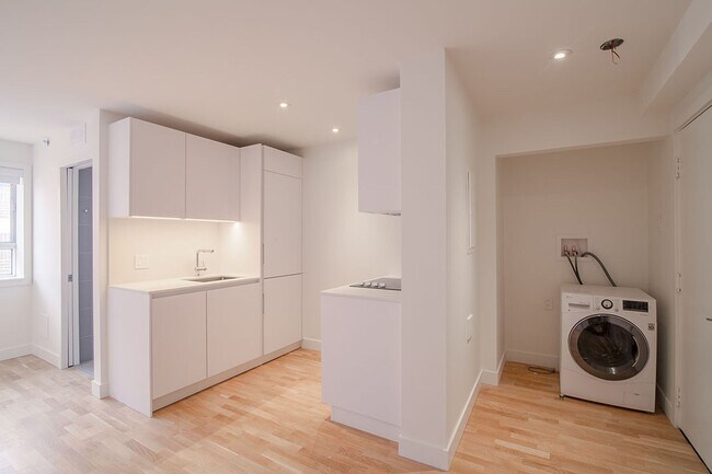 Photo du bâtiment - 25 Av des Pins O