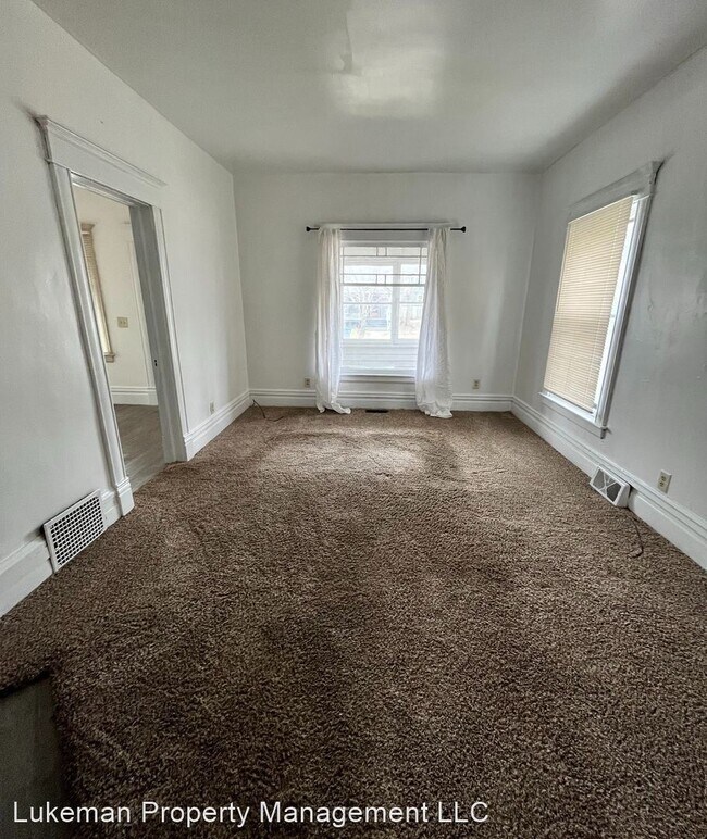 Building Photo - 4 br, 2 bath House - 1007 S Westnedge Ave