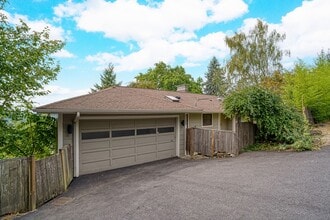 Building Photo - 4125 SW Dosch Rd