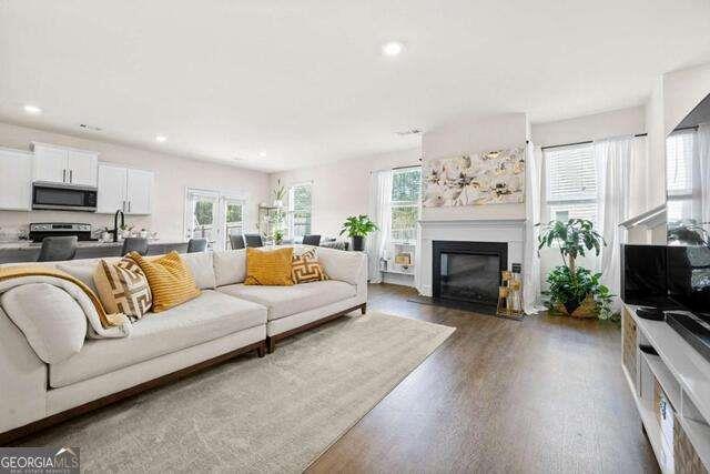 Foto del edificio - 5184 Barberry Ave