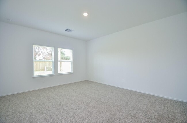 Building Photo - 5778 Hampton Vly Dr