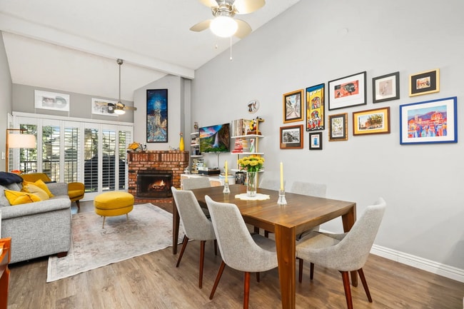 Foto del edificio - 16962 Westwood Ln