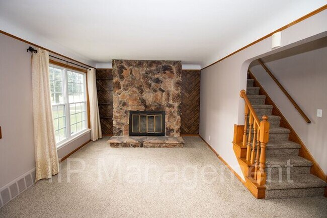 Building Photo - Spacious Updated 3BD/2BA Home in Garfield