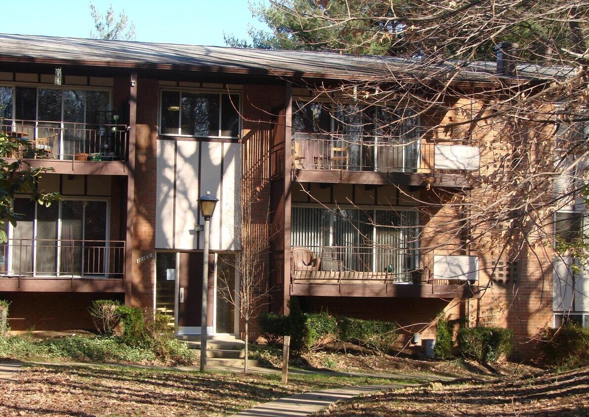 Primary Photo - 10169 Mosby Woods Dr