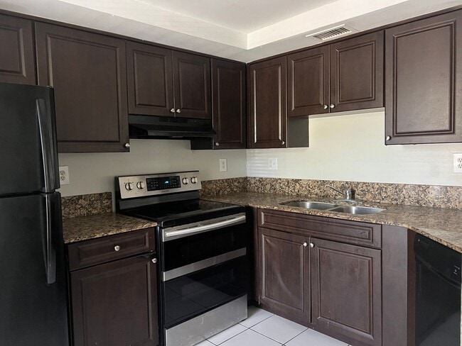 Building Photo - 11552 NW 39th St