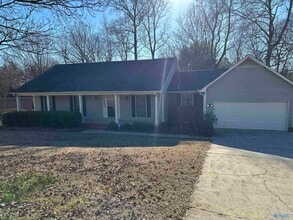 Building Photo - 503 Highland Dr