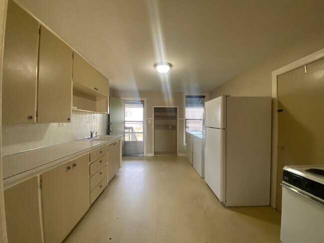 Foto del edificio - 2521-2523 E. Sharp Ave