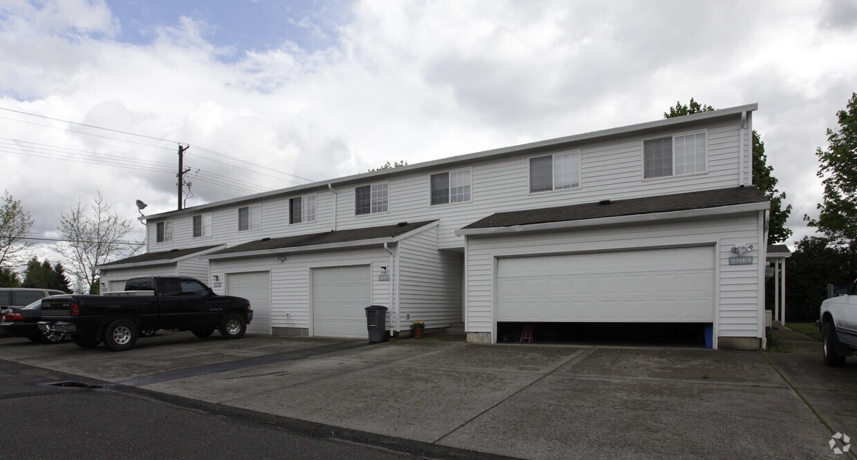 Building Photo - 15206-15208 SE 8th St