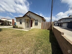 Building Photo - 8607 Cedar St
