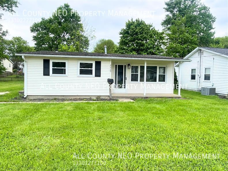 Primary Photo - 2470 Center Ave