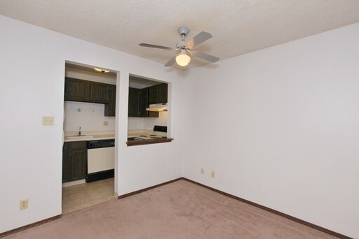 Building Photo - 630 N Murray Blvd