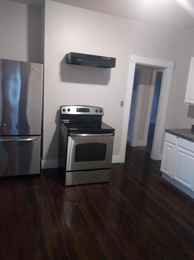 Foto del edificio - 485 Edgewood St