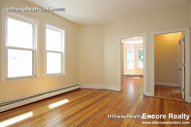 Foto del edificio - 114 Everett St