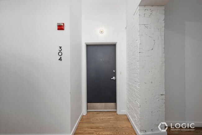 Foto del edificio - Beautiful Condo at Broadway Lofts!