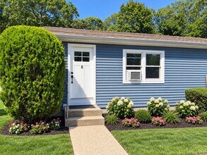 Building Photo - 305 Smithtown Blvd