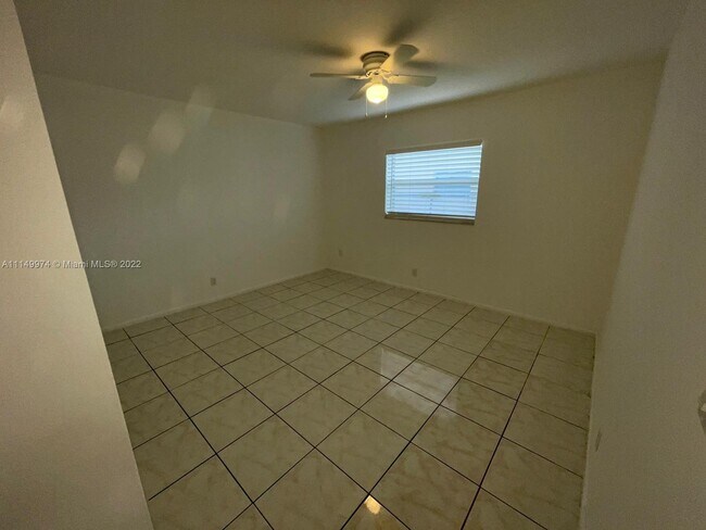 Foto del edificio - 3970 NW 30th Terrace