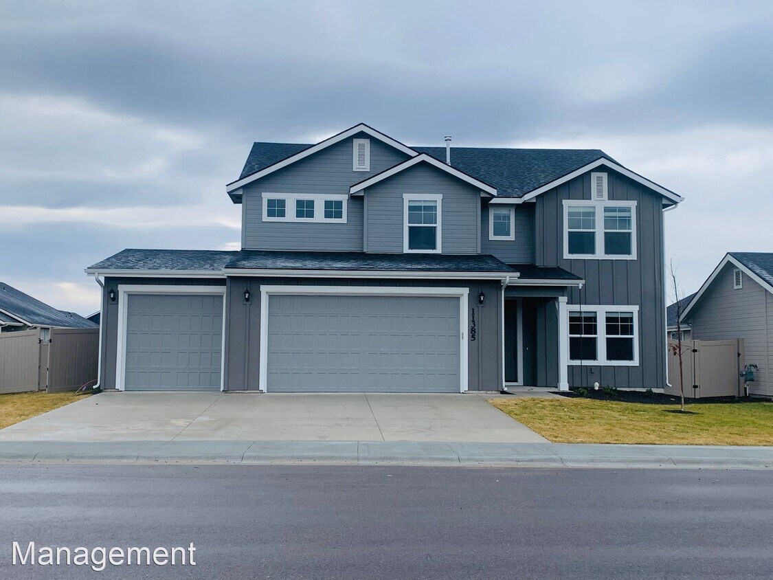 5 br, 4 bath House 11385 W. Belgrave Street House Rental in Nampa