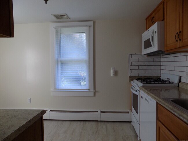 Foto del edificio - 6 Hillside Ave