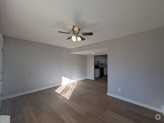 Building Photo - 221 Laurel Steet