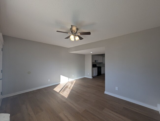 Foto del edificio - Newly Remodeled • 2/1 in Cave City!