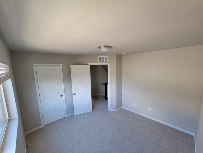 Building Photo - 7046 Silvergrass Dr