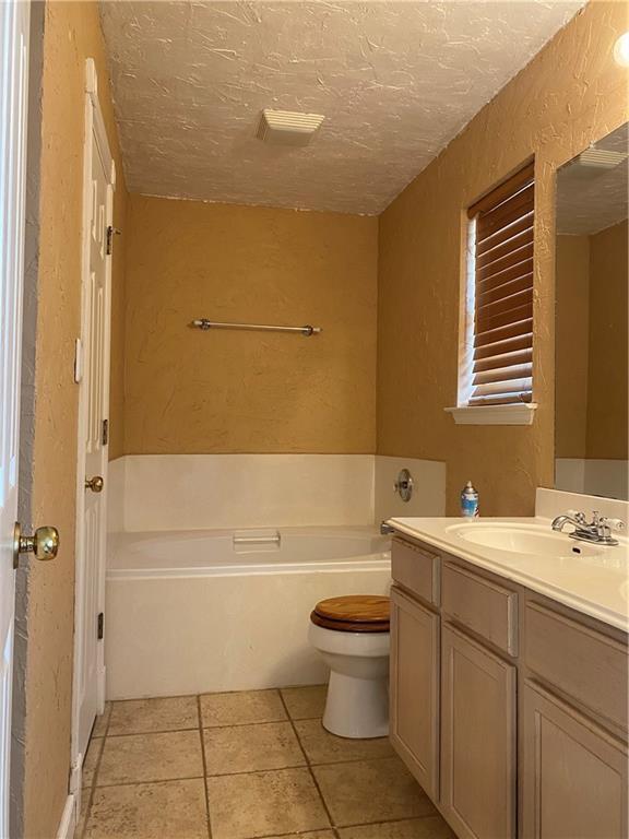 Building Photo - 2200 Wisteria Way