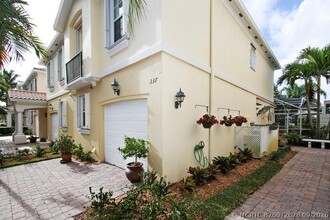 Building Photo - 337 Salinas Dr