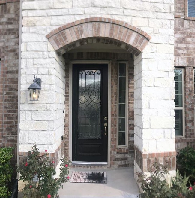 Building Photo - 2215 Cranbrook Ridge Ln