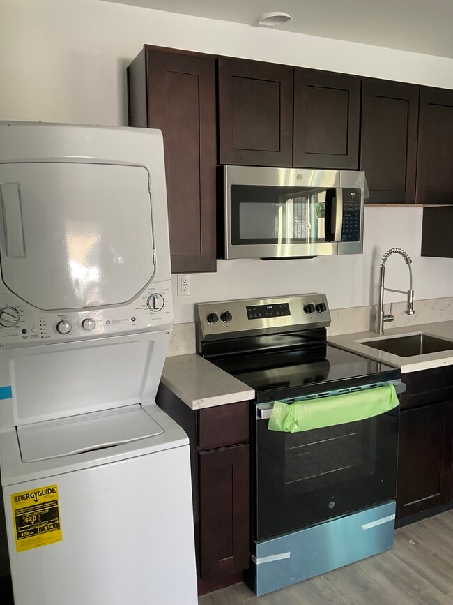 Foto del edificio - 1487 Claremont Pl